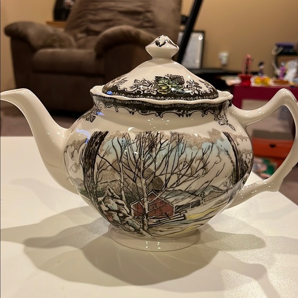 Johnson Brothers Ceramic Teapot -the Friendly Village - Picture 1 of 8
